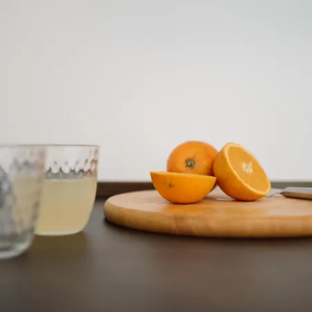 Guesthost - Modern Escape With Pool & Sunny Terrace Apartman *