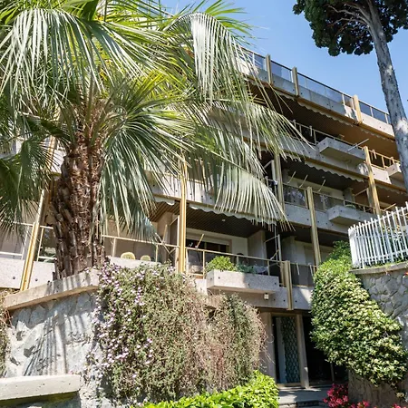 Guesthost - Modern Escape With Pool & Sunny Terrace Apartman San Remo