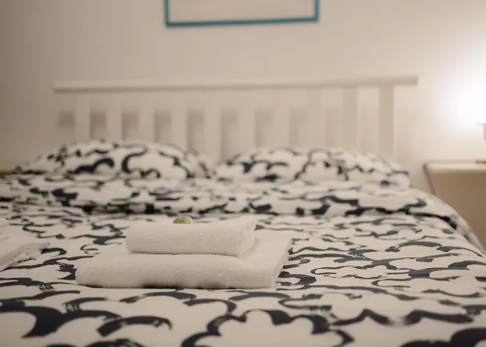 Guesthost - Modern Escape With Pool & Sunny Terrace San Remo