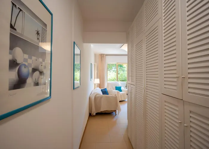 Appartement Guesthost - Modern Escape With Pool & Sunny Terrace San Remo