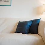 Guesthost - Modern Escape With Pool & Sunny Terrace 산레모