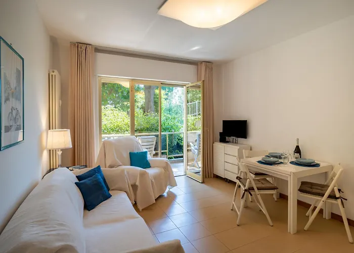 Guesthost - Modern Escape With Pool & Sunny Terrace * Санремо