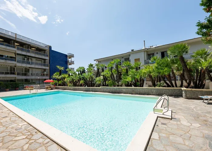 Guesthost - Modern Escape With Pool & Sunny Terrace San Remo