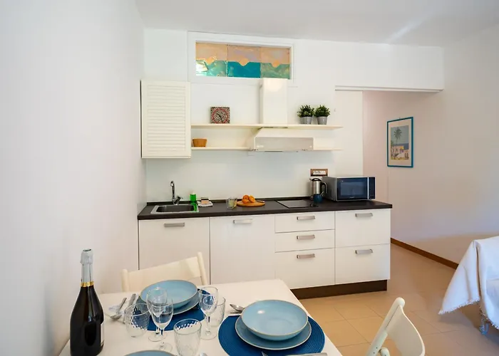 Guesthost - Modern Escape With Pool & Sunny Terrace San Remo