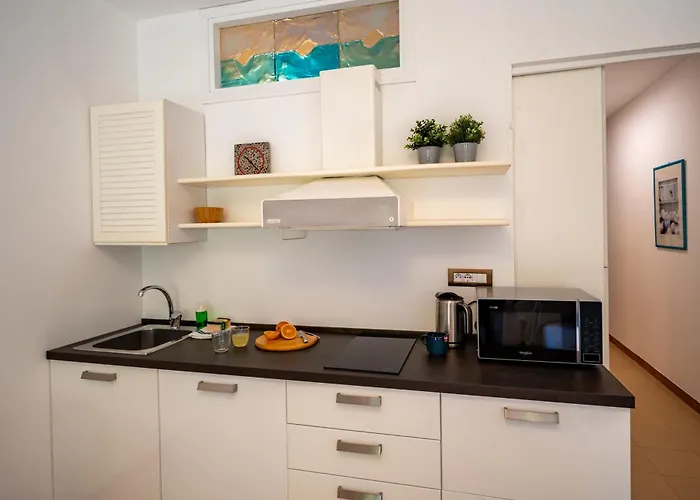 Guesthost - Modern Escape With Pool & Sunny Terrace * San Remo