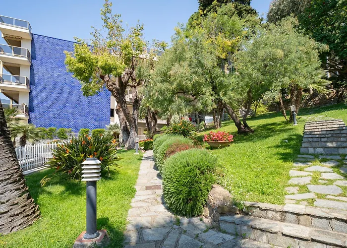 Guesthost - Modern Escape With Pool & Sunny Terrace San Remo